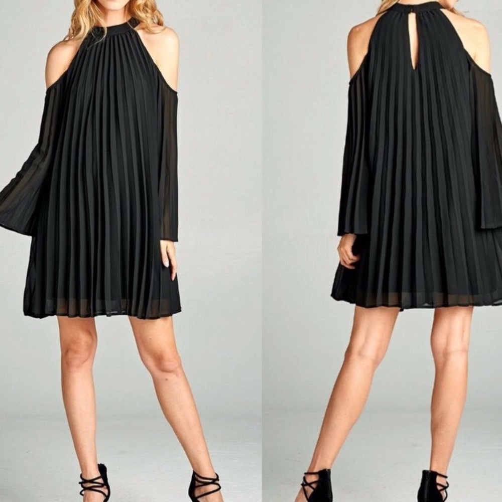 Ladies black pleated dress size medium